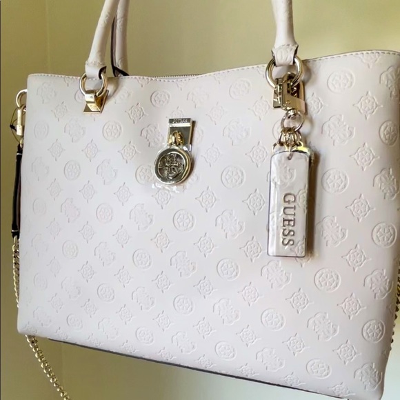 Guess♥️Brand New♥️ Hand- Bag from Guess !! - Picture 3 of 8